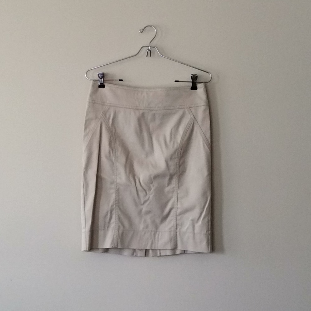 H&M tan casual skirt